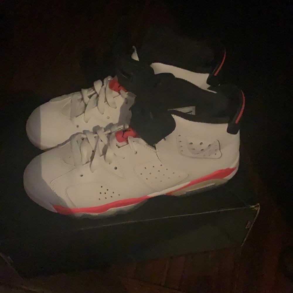 Air Jordan Retro 6 “Infrared White” 2014 - Picture 3 of 4